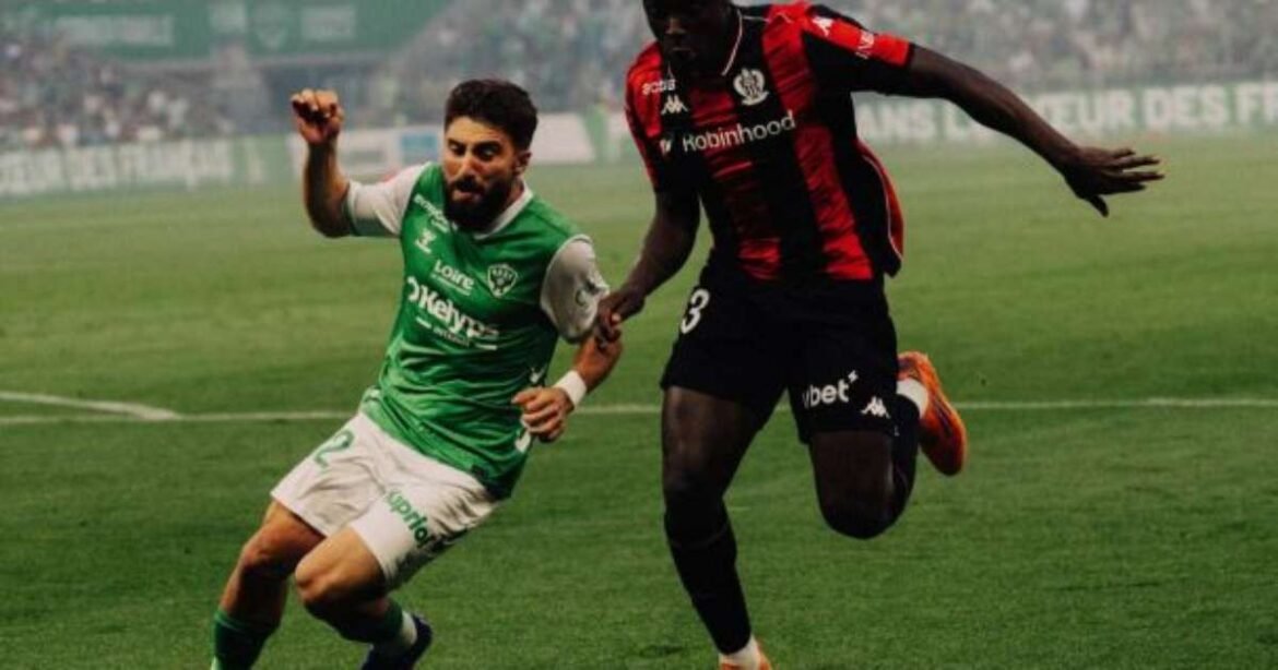 Saint-Étienne e Nice ficam no zero a zero e mantêm a disputa pelo acesso em aberto