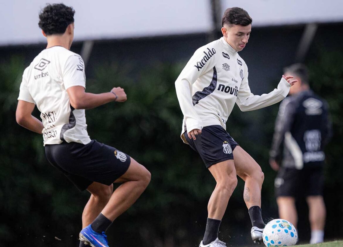 Santos enfrenta o Santa Clara em amistoso na intertemporada em Portugal