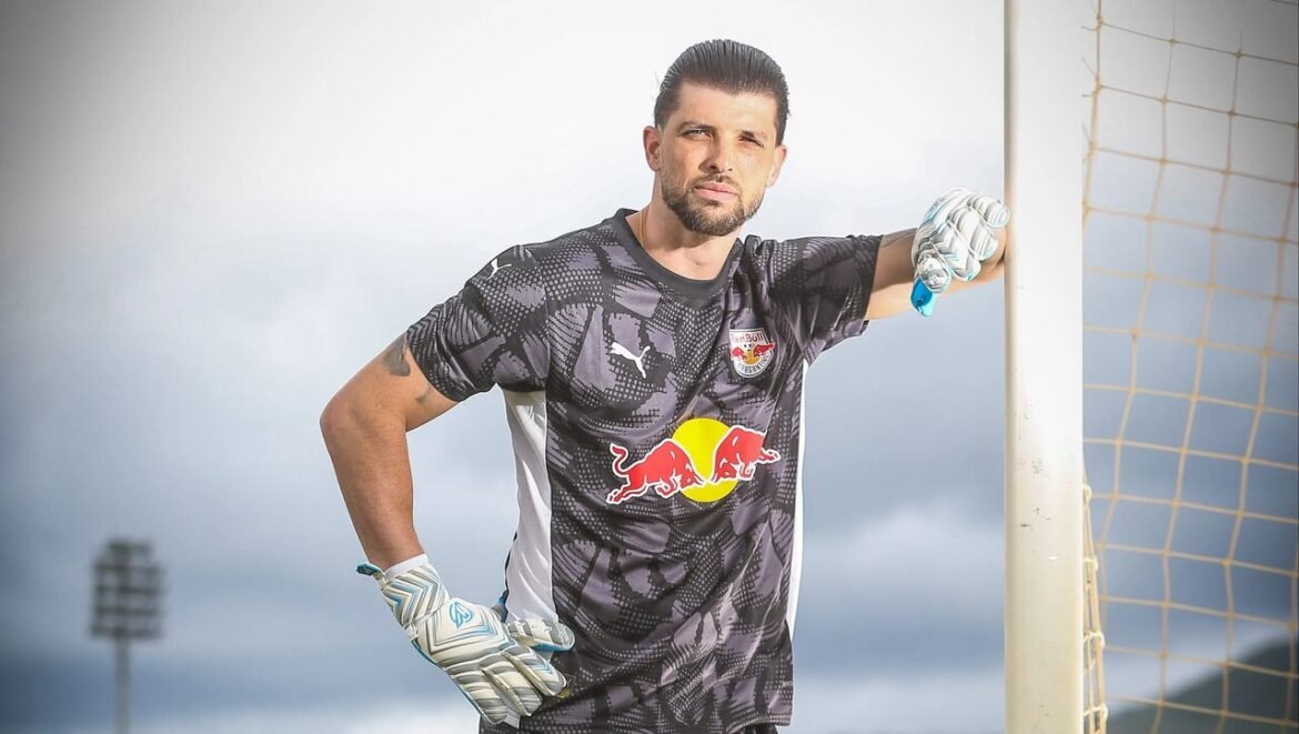 Tiago Volpi enfrenta o Internacional novamente e busca levar o Bragantino ao G4