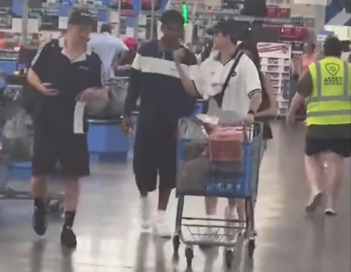 Lamine Yamal é visto em supermercado nos Estados Unidos e se torna um fenômeno nas redes sociais