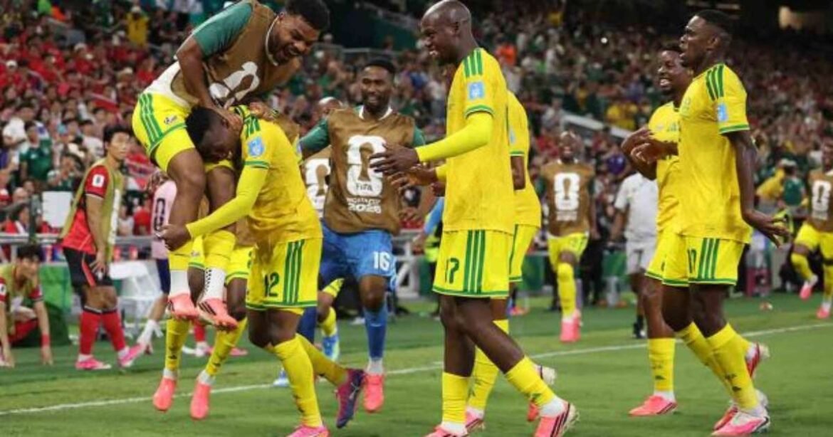 África do Sul avança para a fase de grupos da Copa pela primeira vez na história