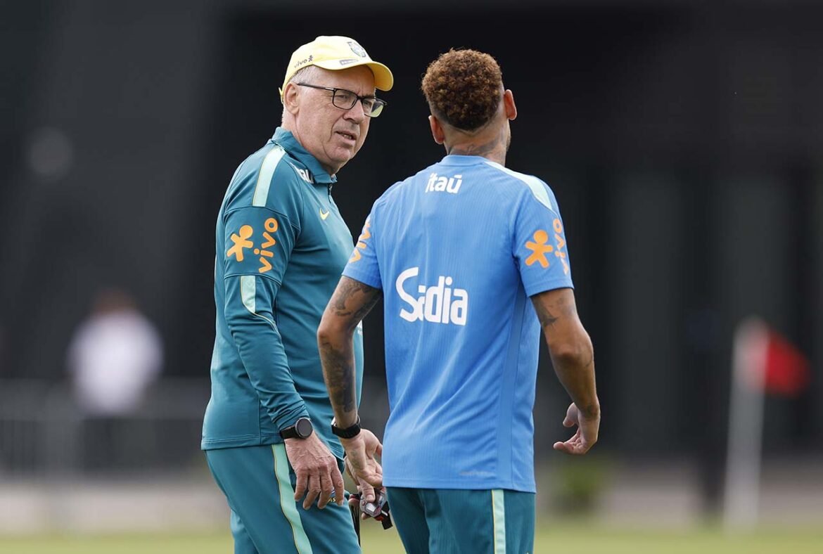 Ancelotti realiza testes, mas ainda não escolhe o substituto de Raphinha