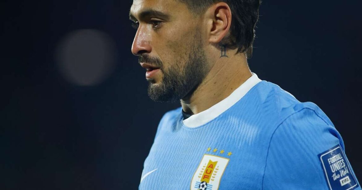 Bielsa se pronuncia sobre futuro de Arrascaeta diante de dúvidas relacionadas a lesão