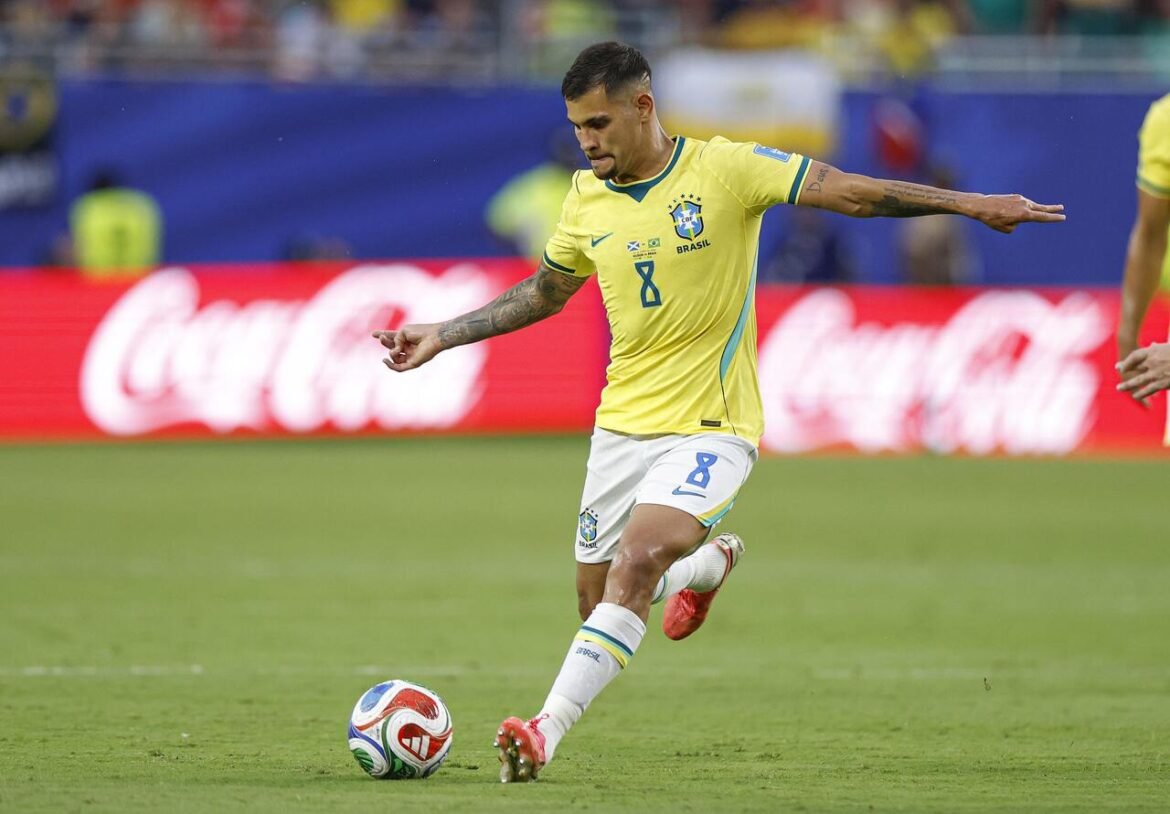 Bruno Guimarães se destaca na Copa do Mundo e atrai interesse do Arsenal