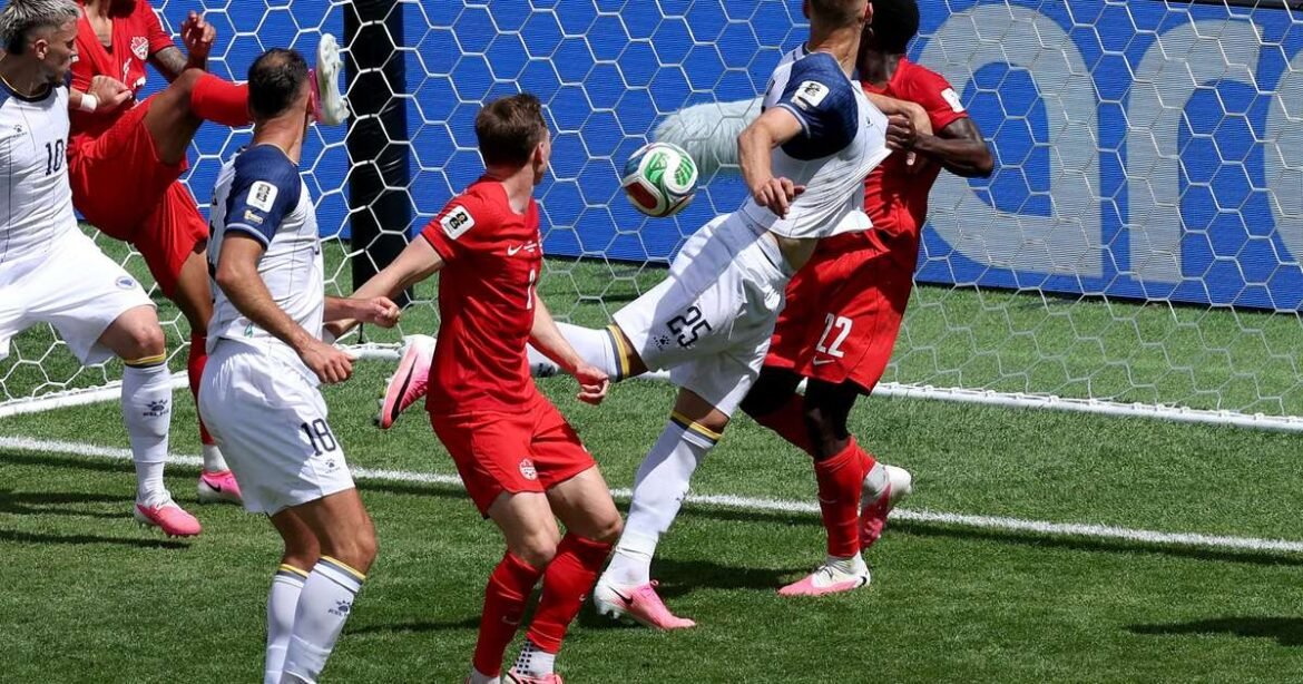 Canadá empata com a Bósnia e faz história na Copa do Mundo com ponto inédito