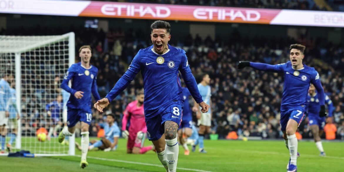 Chelsea em negociações para contratar meio-campista avaliado em alto valor