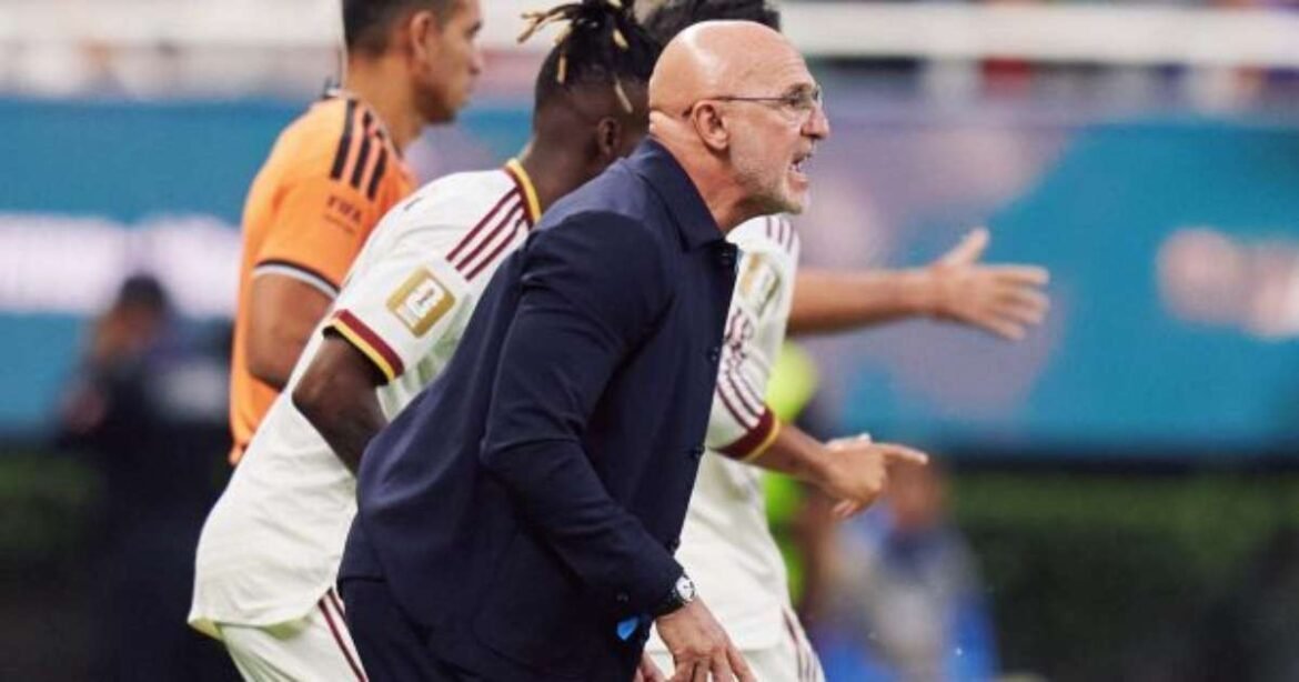 De la Fuente critica postura agressiva do Uruguai após avanço na Copa