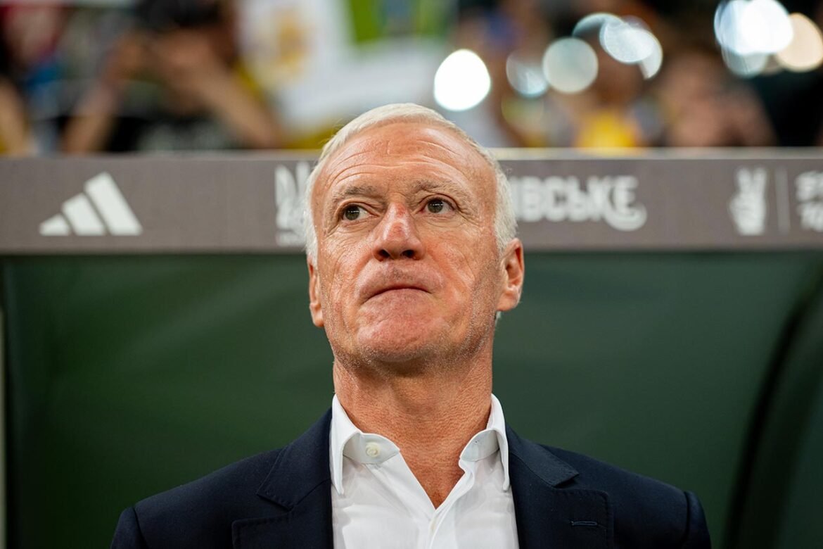 Deschamps elogia Olise e reduz a importância da fase sem gols de Mbappé