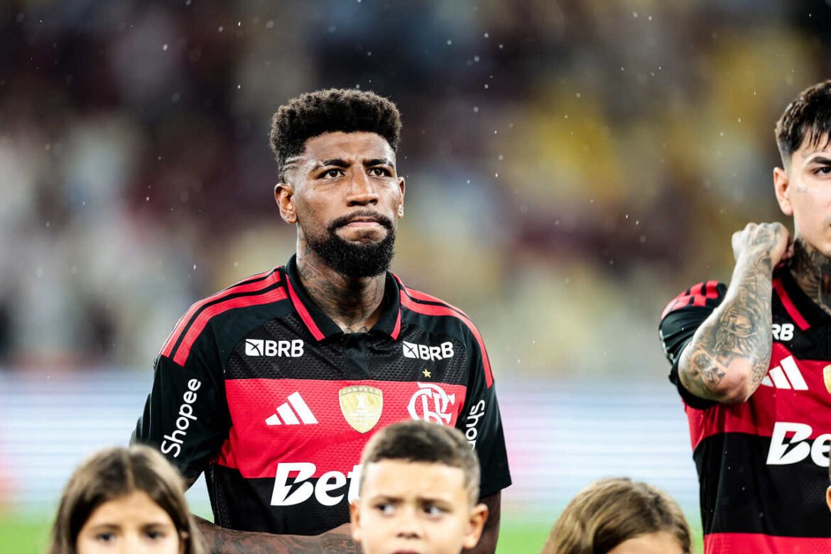Flamengo recebe oferta de equipe da Premier League por Emerson Royal