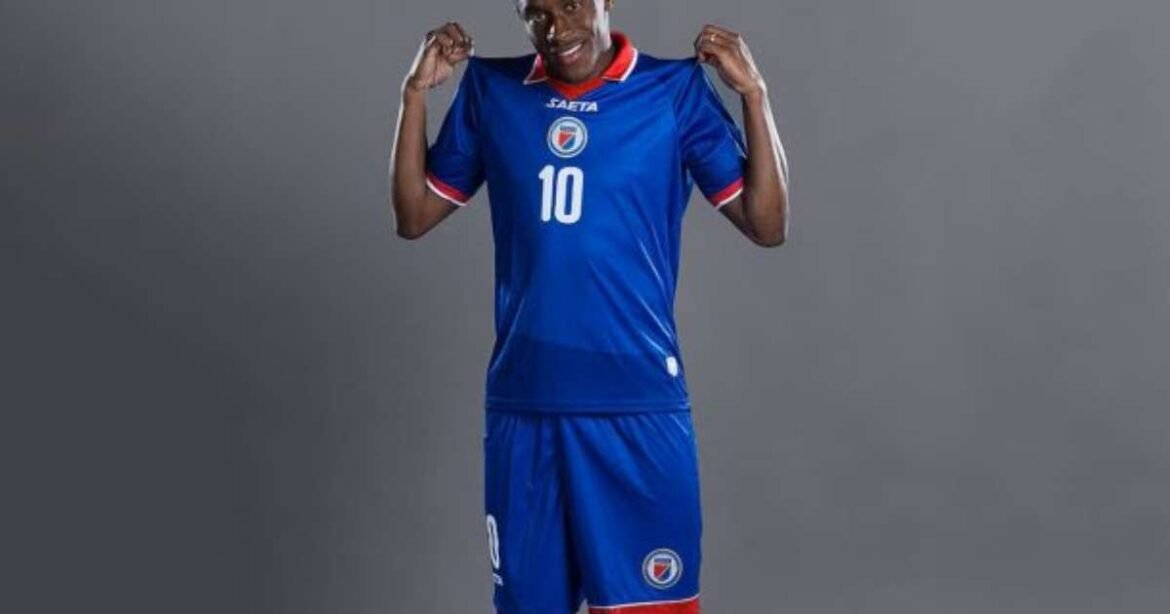 Haiti apresenta nova camiseta após restrições da FIFA