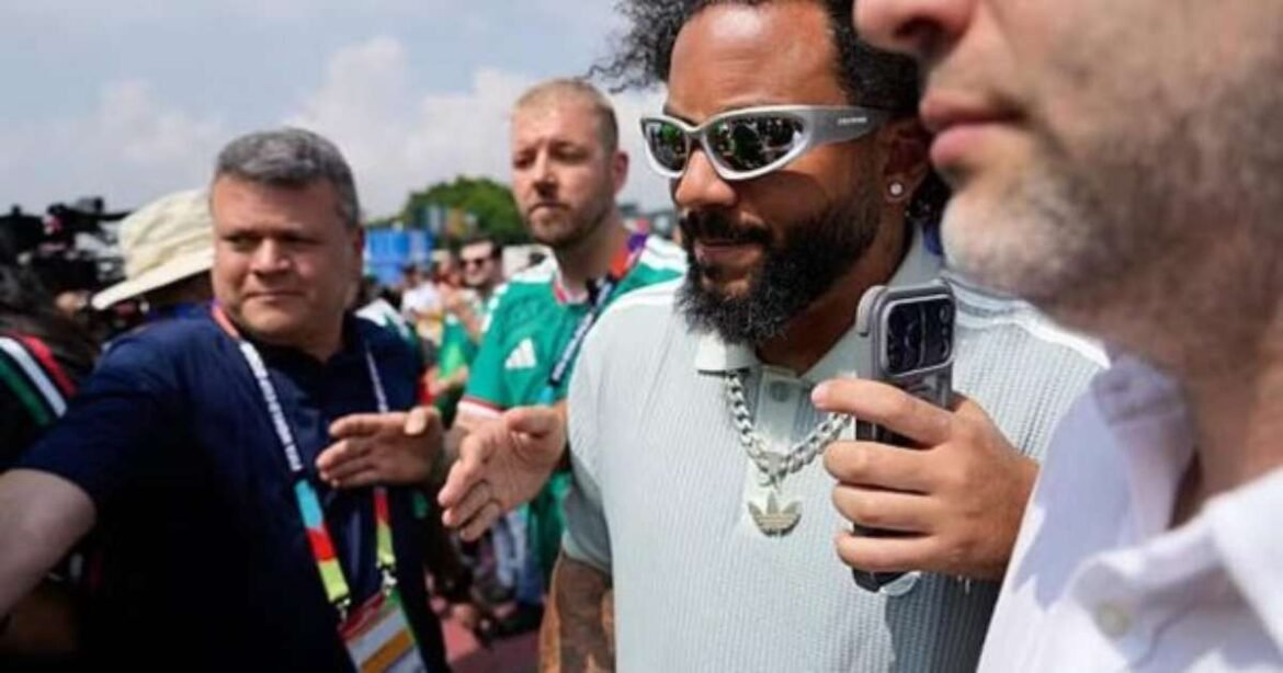 Marcelo Recebe Acompanhamento Policial Durante Protesto na Cerimônia de Abertura da Copa do Mundo