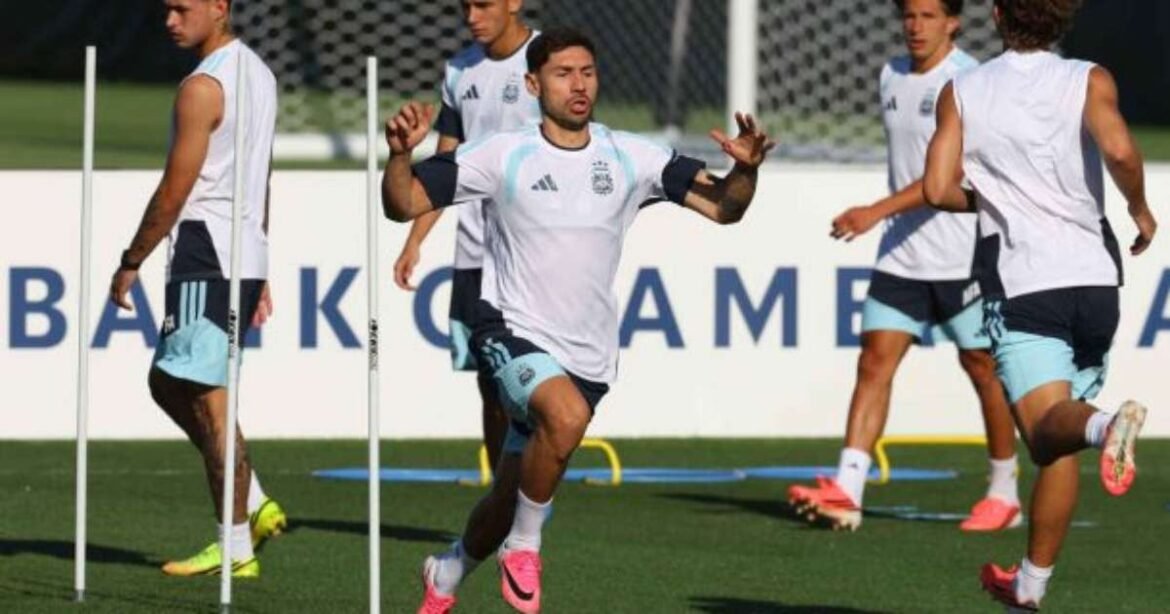 Montiel realiza treino isolado e é incerto para o confronto da Argentina contra a Áustria