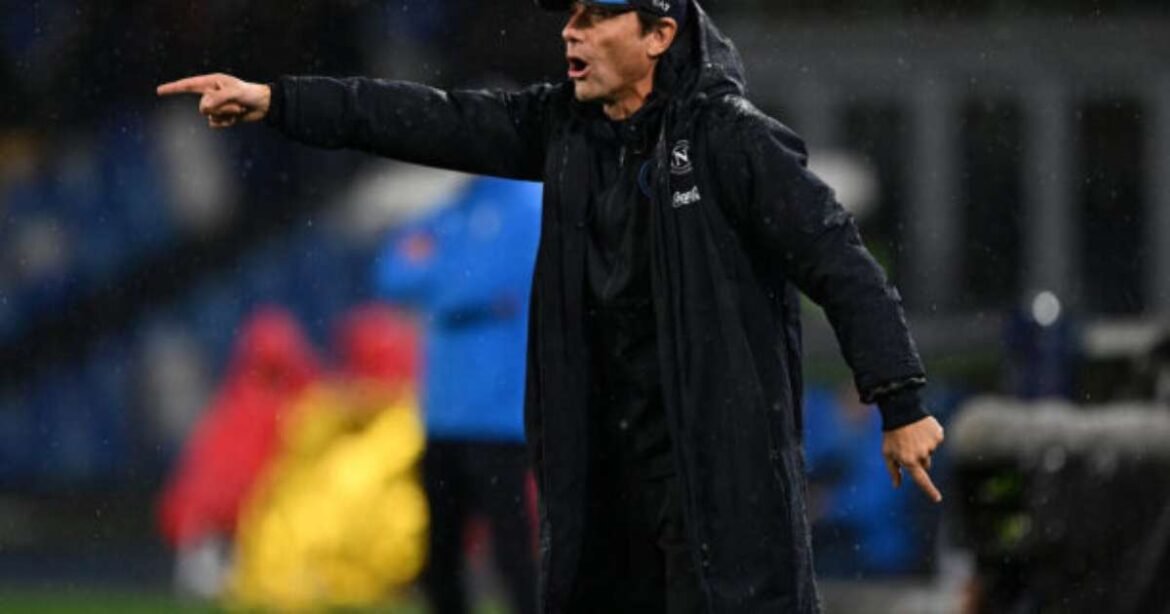 Napoli anuncia a saída de Antonio Conte e procura novo técnico