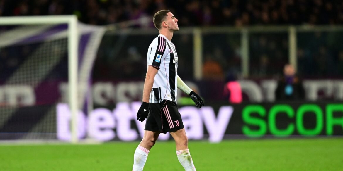Newcastle em negociações para contratar atacante "de classe mundial"