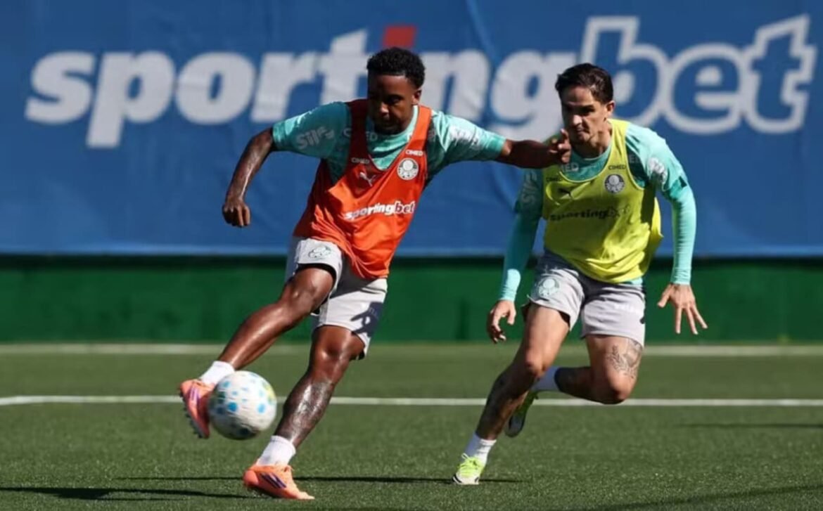 Palmeiras realiza treino de finalizações antes do jogo decisivo