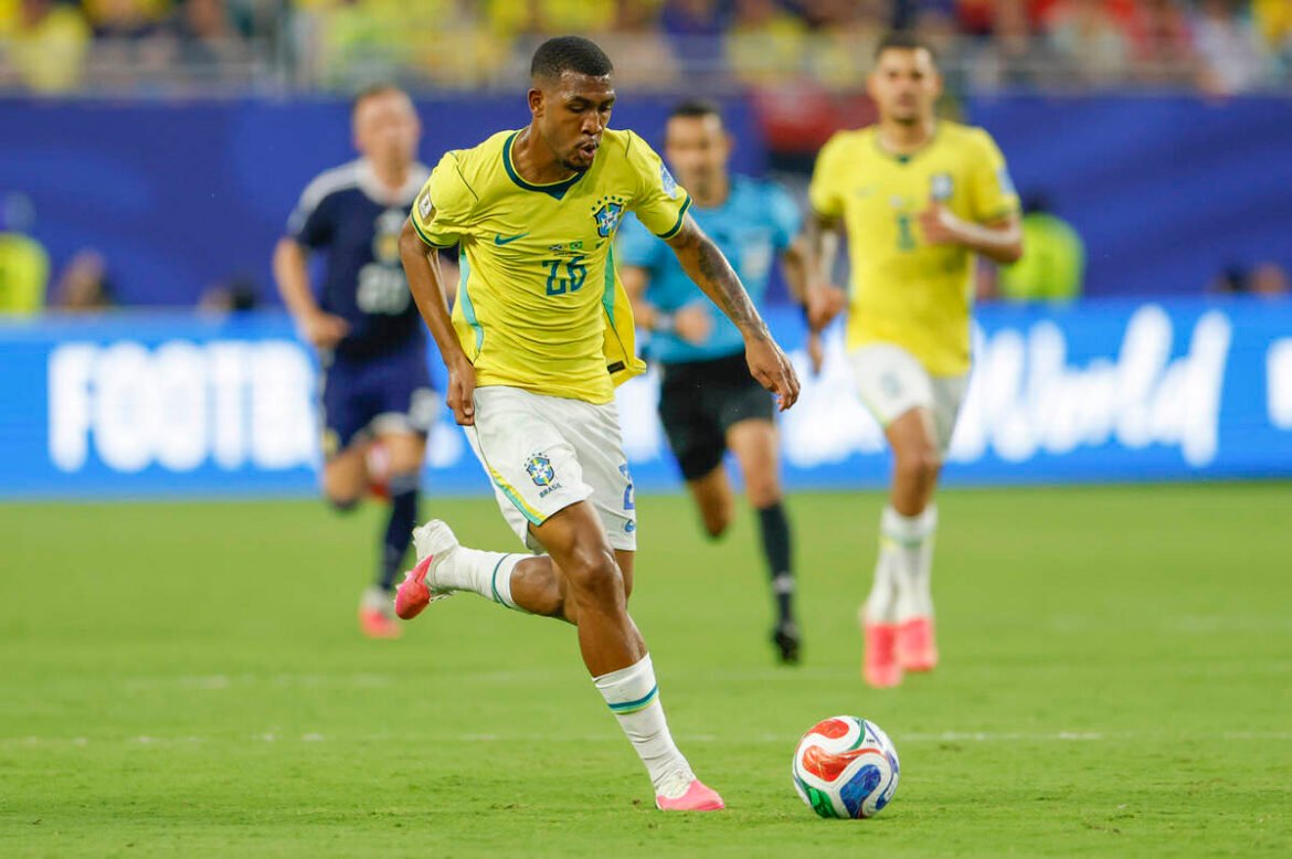 Rayan avança na defesa e garante posição na Seleção Brasileira