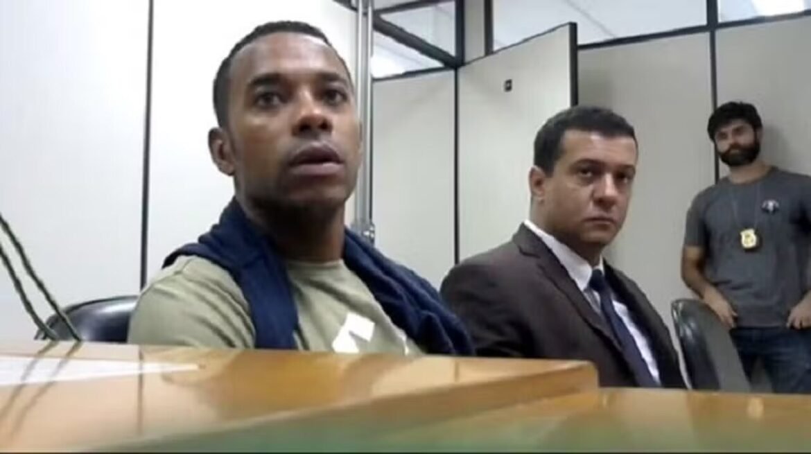 Robinho solicita ao STF a mudança para o regime semiaberto