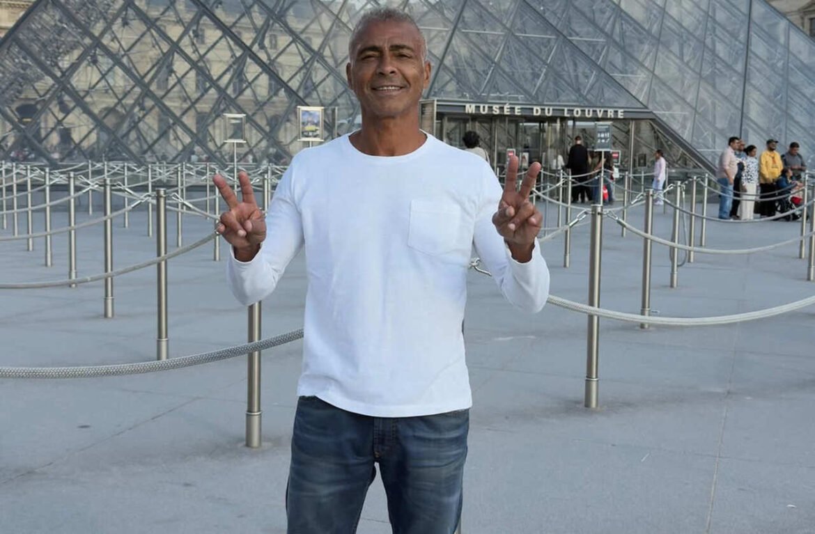 Romário surpreende affair no Brasil com flores e bilhete romântico durante a Copa