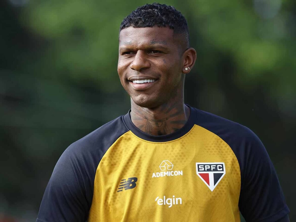 São Paulo analisa reintegração e promove diálogo entre Arboleda e Dorival Júnior