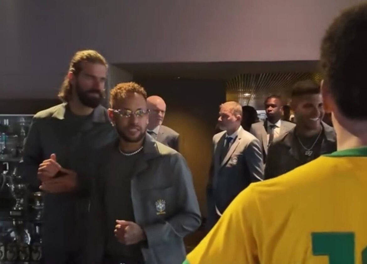 Seleção Brasileira Explora Museu da CBF em Busca de Inspiração nos Títulos Mundiais