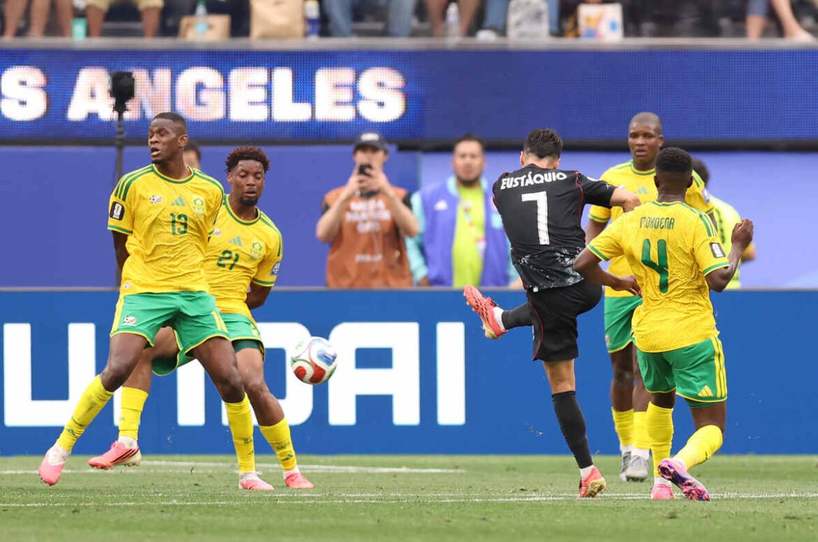 “Senti a torcida unida”, afirma Eustáquio após gol decisivo que garantiu a classificação do Canadá