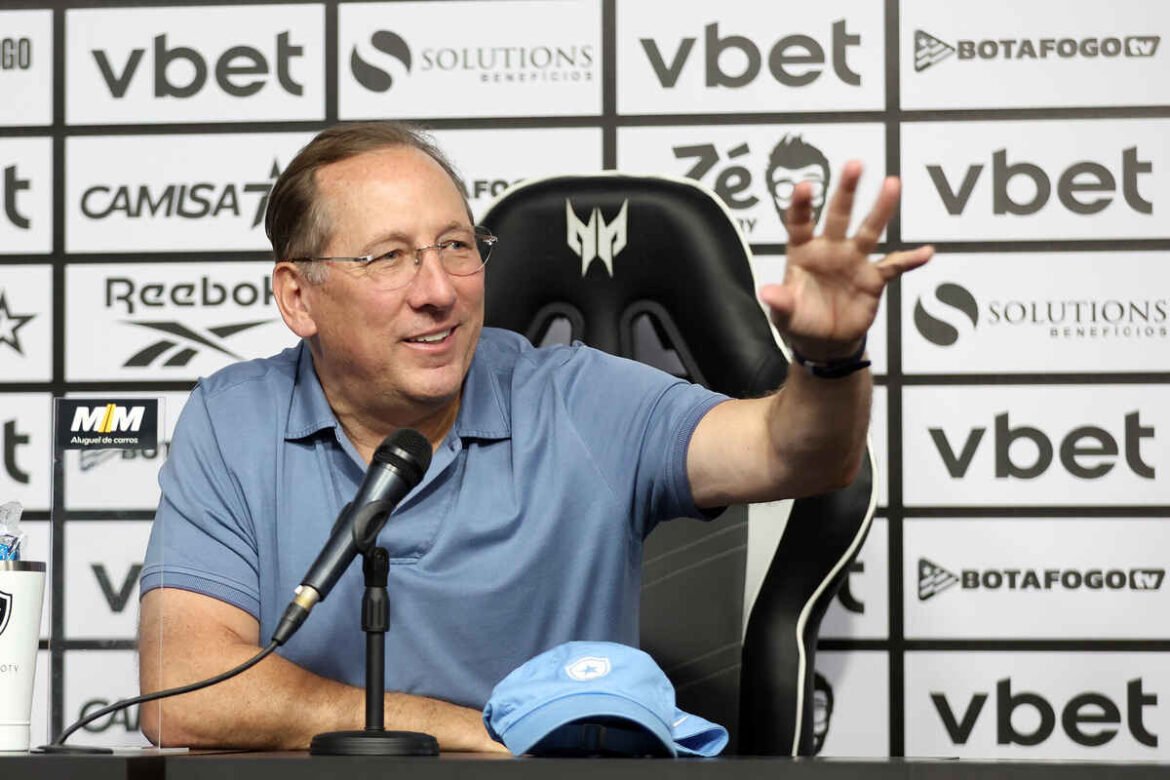 Textor Confirma Futura no Botafogo: "Me Sinto Proprietário do Clube"