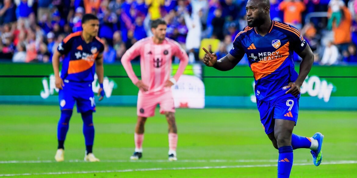 Tottenham avalia possibilidade de desviar transferência de estrela da MLS Kevin Denkey do Real Betis