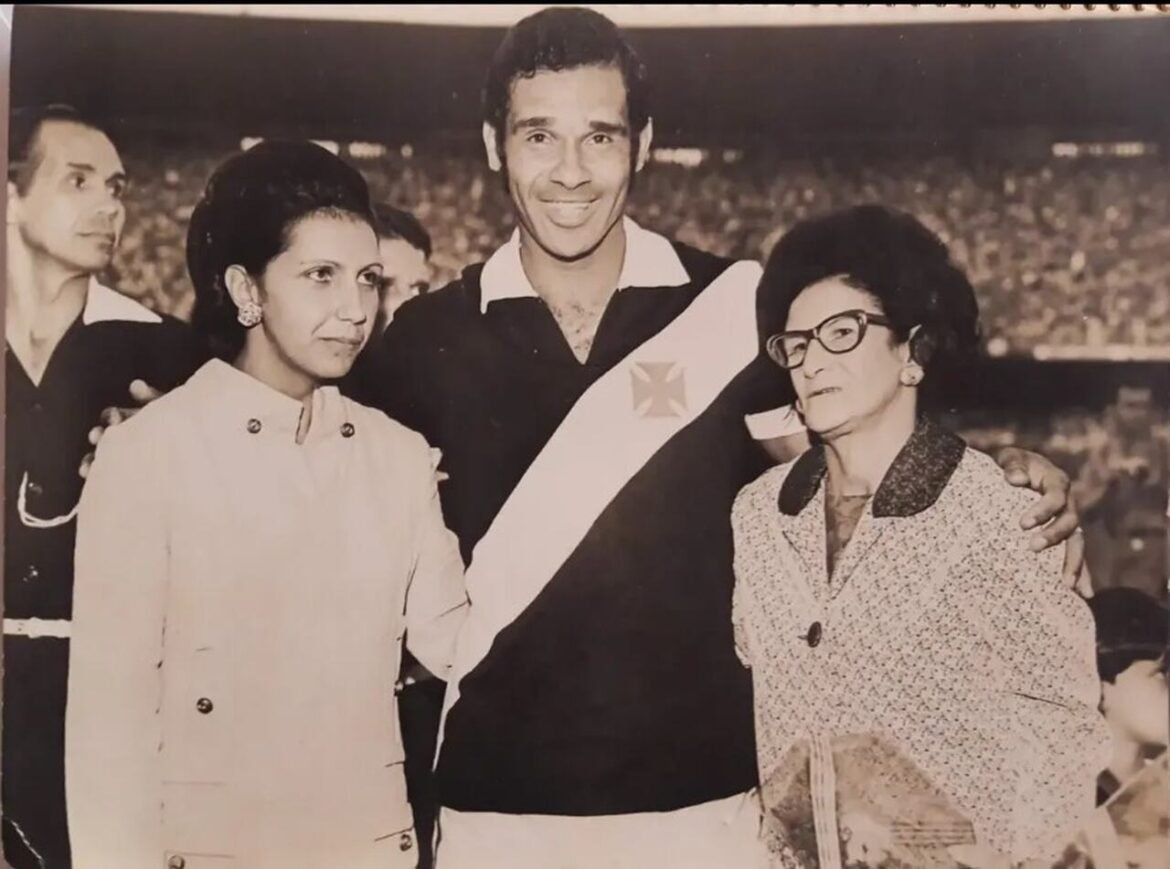 Vasco Recorda com Tristeza o Falecimento do Icônico Ex-Zagueiro Brito, Ídolo e Campeão da Equipe
