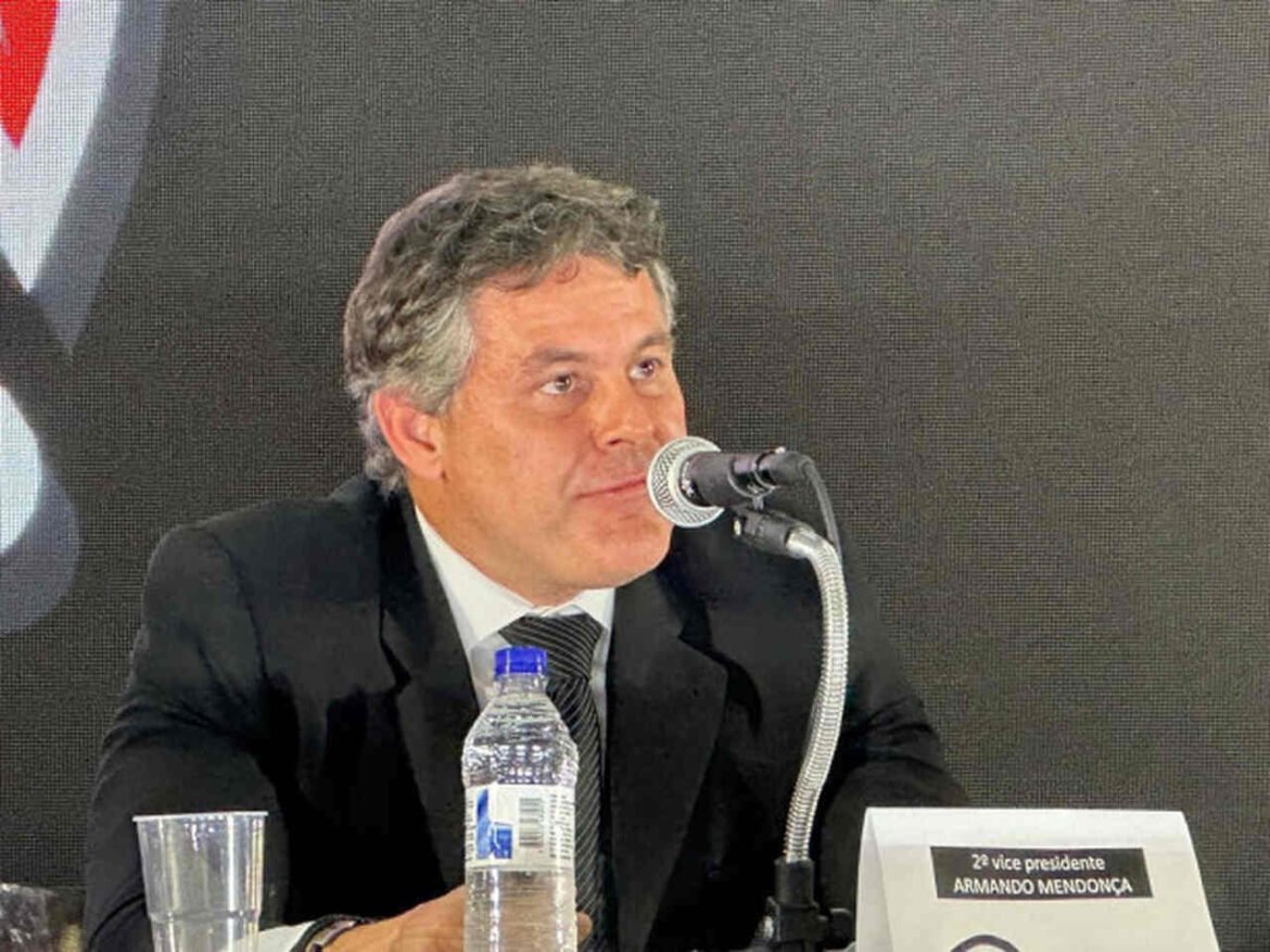 Vice-Presidente do Corinthians Pede Licença Durante Investigação