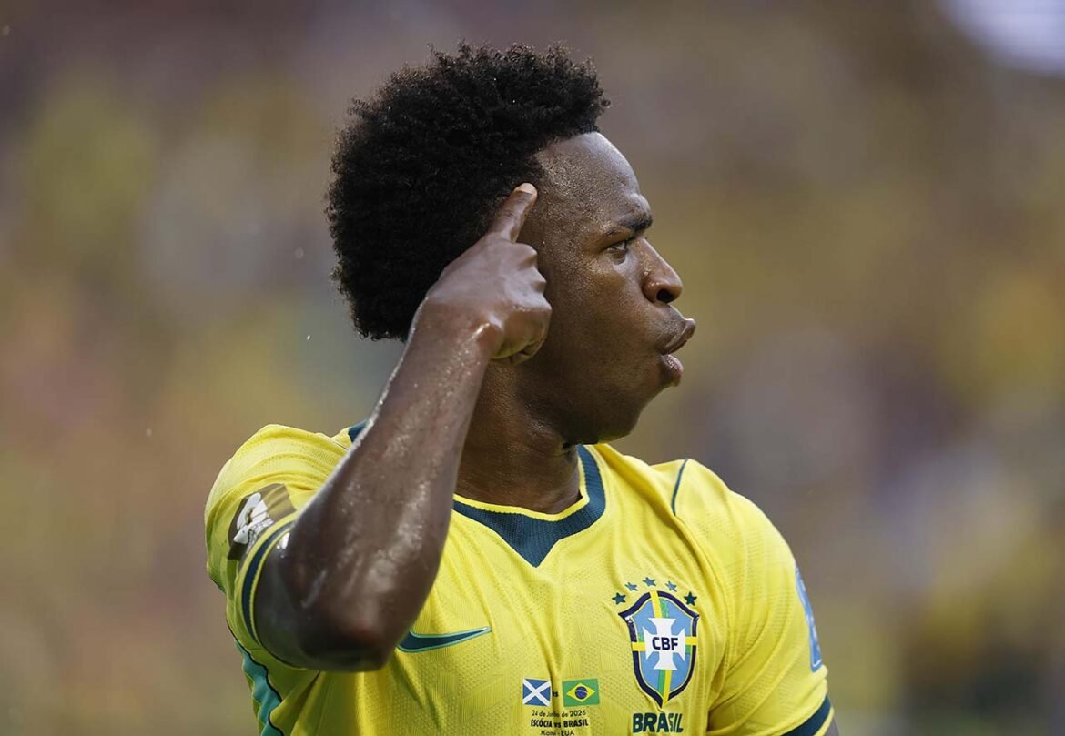 Vini Jr. alcança o top 4 do ranking da FIFA após grande desempenho contra a Escócia; Messi permanece na liderança.