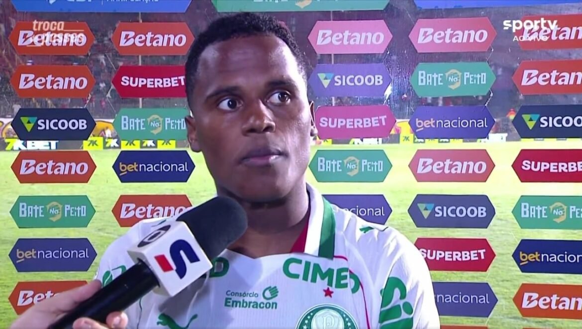 Arias exalta vitória expressiva do Palmeiras como visitante: "Estamos contentes"
