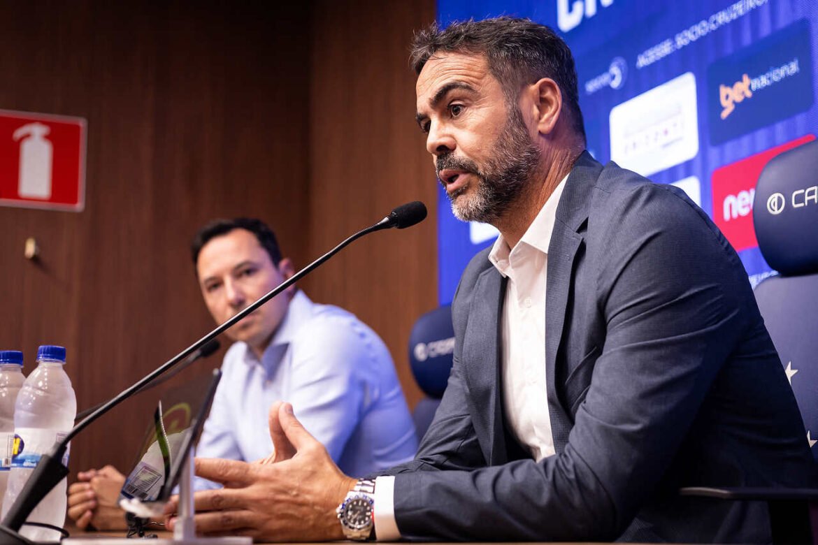 Artur Jorge comenta sobre como lesões podem abrir novas chances no Cruzeiro