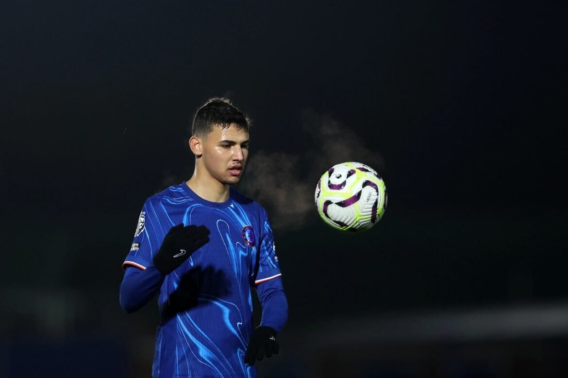 Atlético busca fechar acordo para trazer atacante do Chelsea
