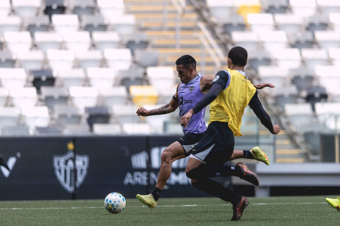 Atlético conquista vitória sobre o Sub-20 em amistoso com dois gols de Bernard