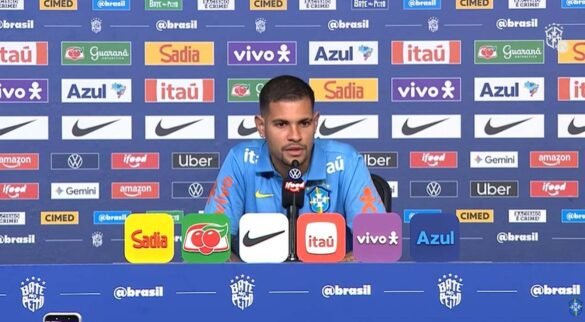 Bruno Guimarães comenta sobre a atitude "esperta" de Haaland ao desviar a responsabilidade da seleção norueguesa