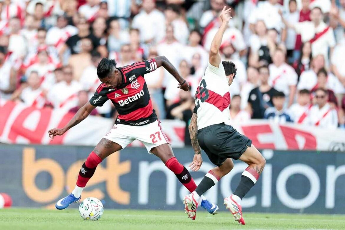 Bruno Henrique considera empate do Flamengo "equilibrado" e analisa novos talentos