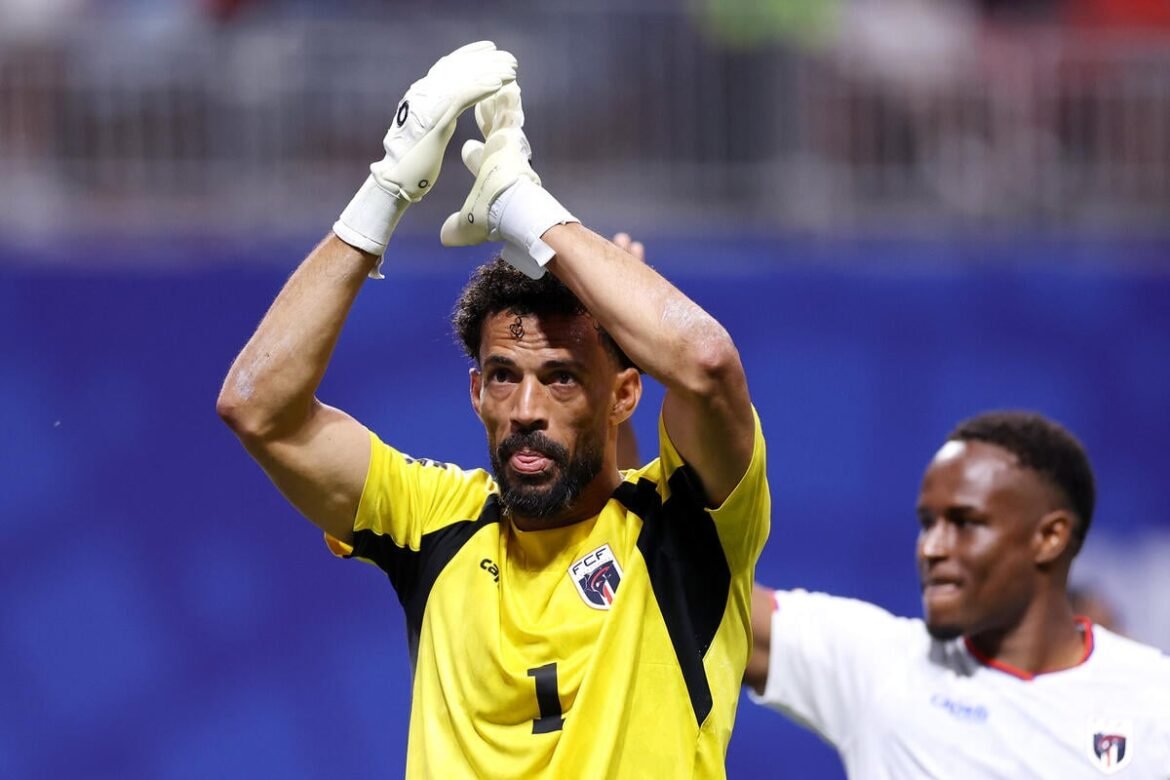 Colo-Colo reforça elenco com a contratação do goleiro Vozinha, estrela de Cabo Verde