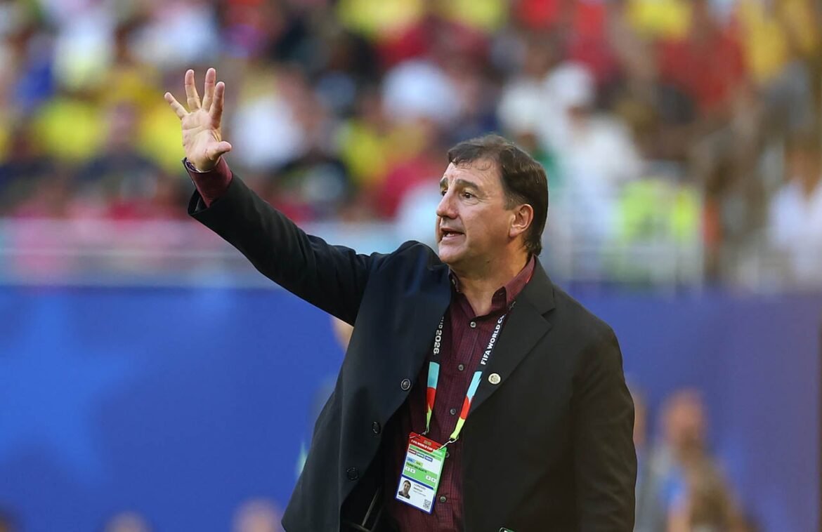 Colômbia confirma continuidade do técnico Néstor Lorenzo até 2030