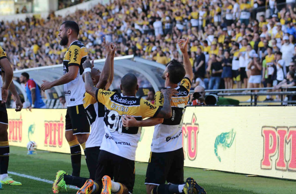 Criciúma conquista vitória sobre o Vila Nova e se mantém no topo da Série B