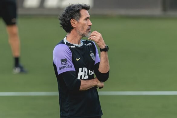 Eduardo Domínguez destaca postura do Atlético na conquista sobre o Palmeiras