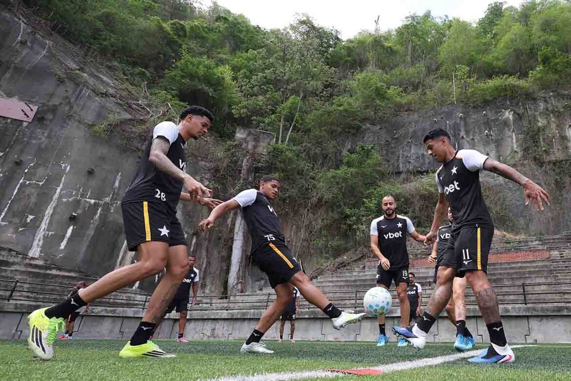 Elenco do Botafogo retoma atividades na sexta-feira (31)