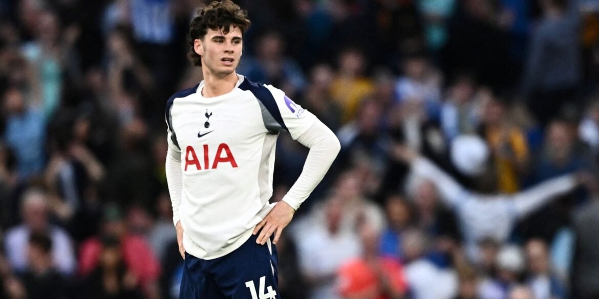 Fabrizio Romano divulga os próximos passos do Newcastle após rejeição de proposta pelo jogador Archie Gray pelo Tottenham