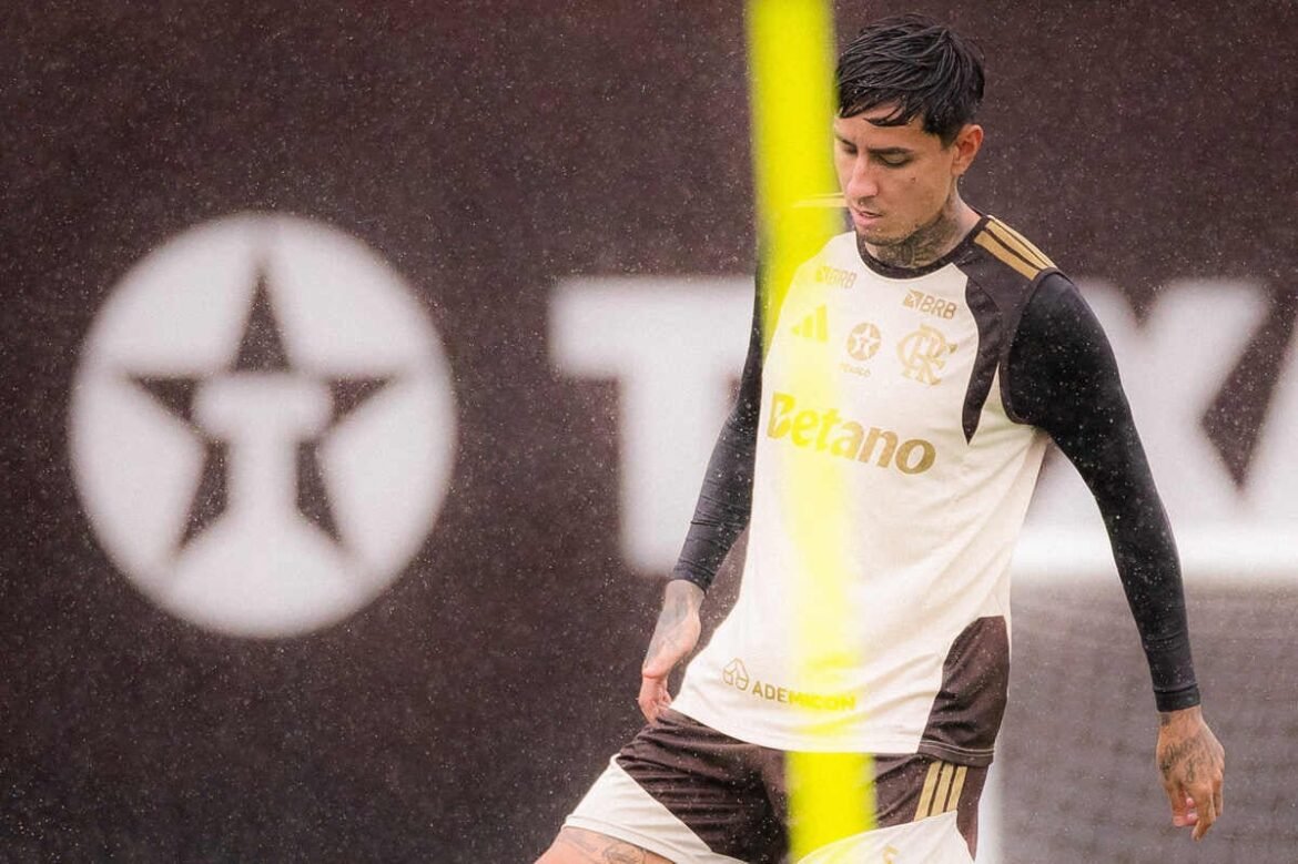 Filipe Luís, jogador do Mônaco, solicita a contratação de Pulgar, do Flamengo