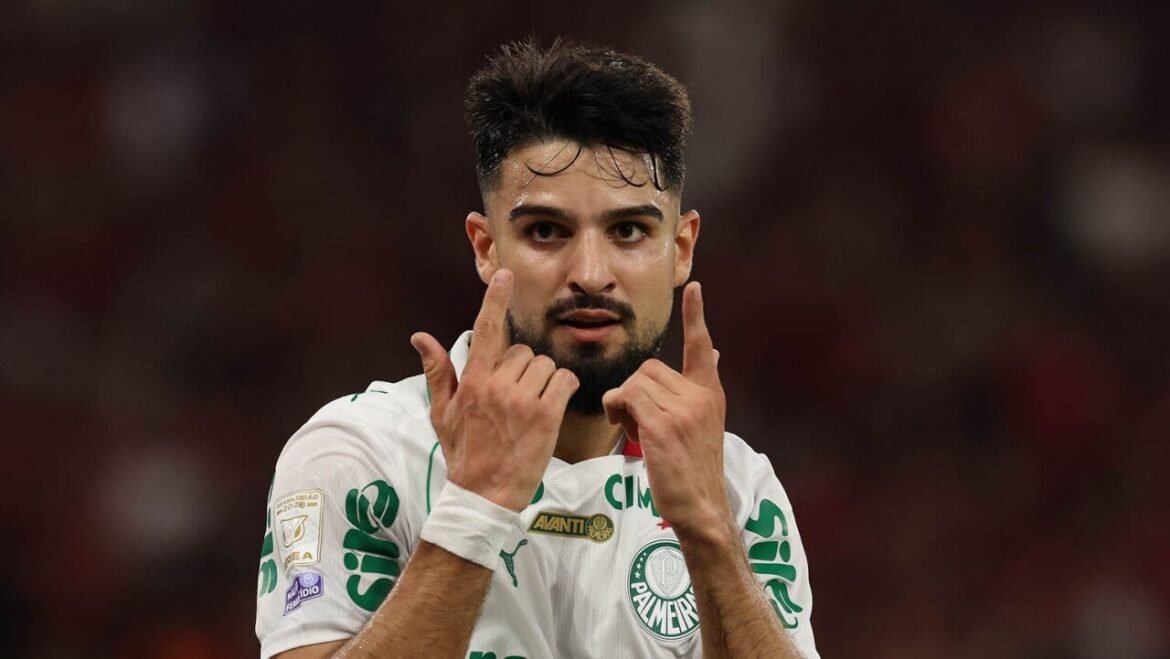 Flaco López Retorna ao Palmeiras Enfrentando Novo Desafio na Competição por Posição