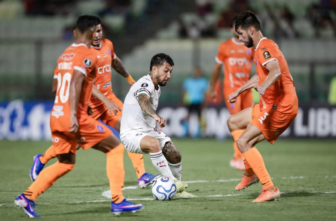 Fluminense Ignora Alerta de Manipulação e Confirma Lucho Acosta na Equipe Principal