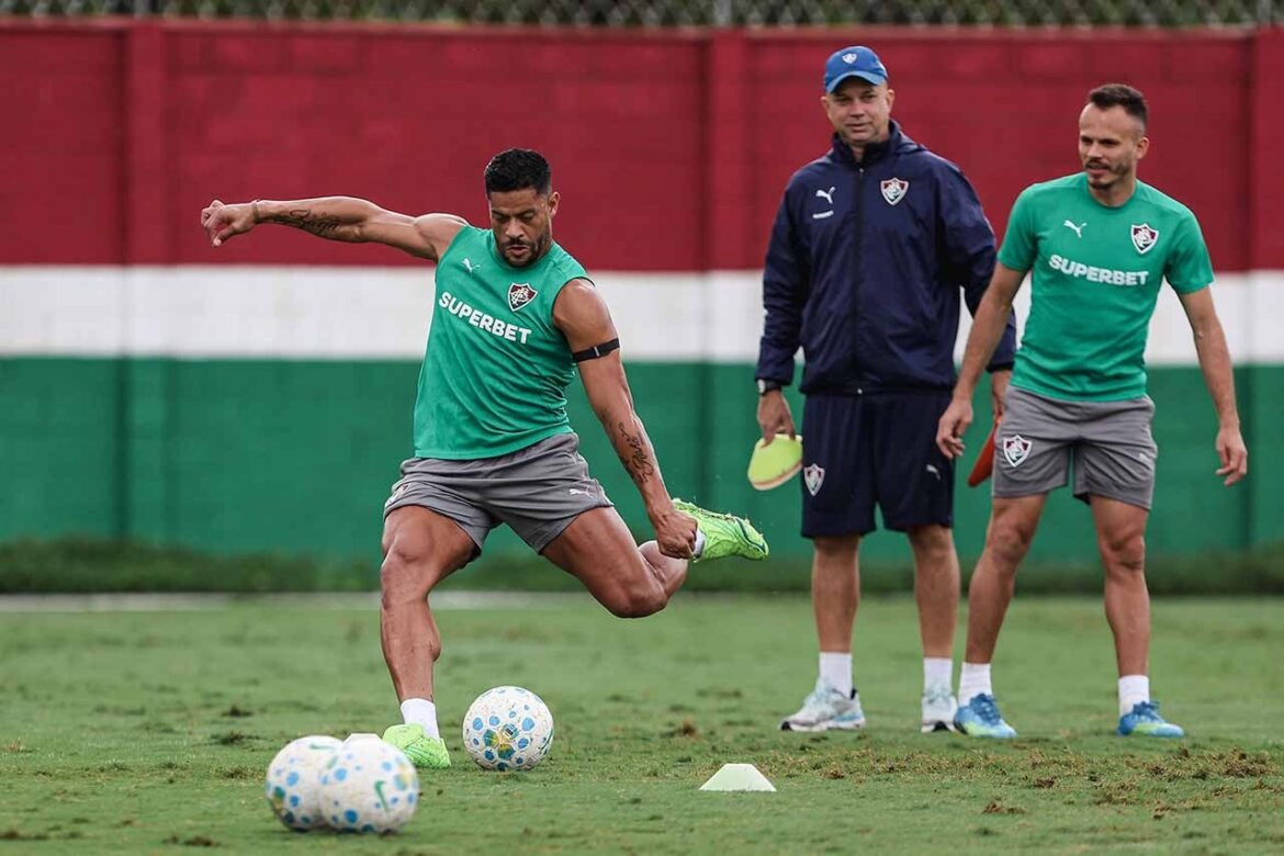 Fluminense marca evento com jogo-treino e amistoso no Maracanã
