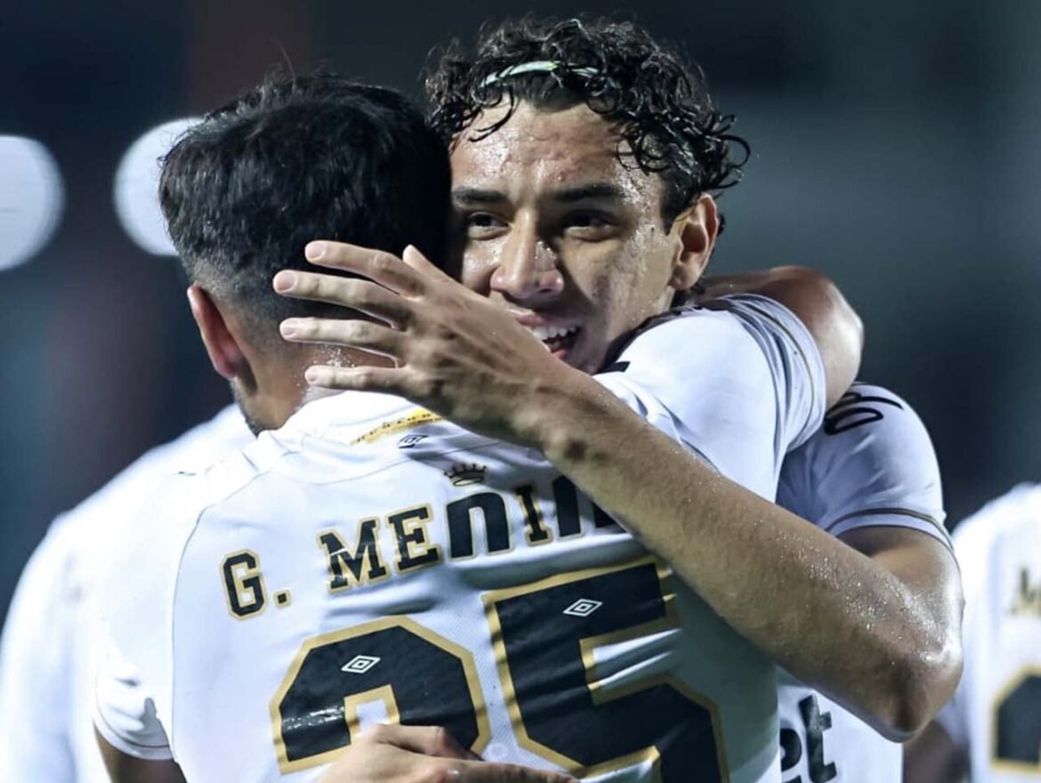 Goleada Inusitada e Talentos da Base Renovam Esperanças do Santos