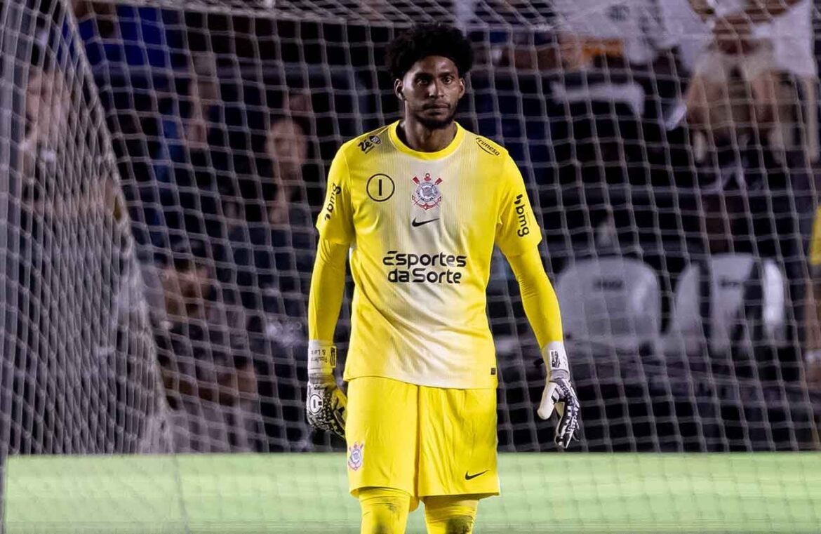 Hugo Souza reconhece efeitos dos atrasos no Corinthians
