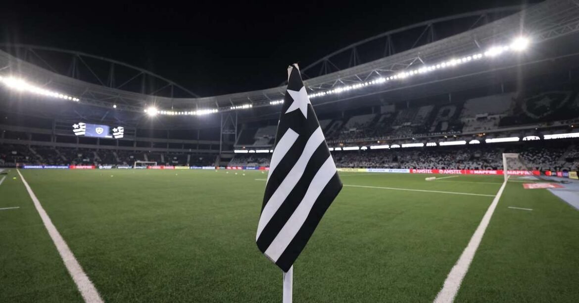 Ídolo do Botafogo é cogitado para assumir o comando da seleção do Uruguai