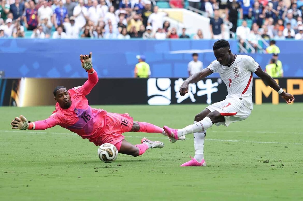 Inglaterra garante terceiro lugar na Copa com vitória surpreendente sobre a França